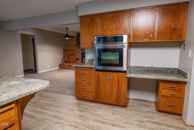 2750 Granite Hill Road, Grants Pass, OR 97526