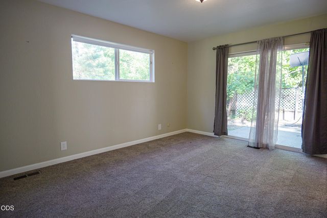 2750 Granite Hill Road, Grants Pass, OR 97526