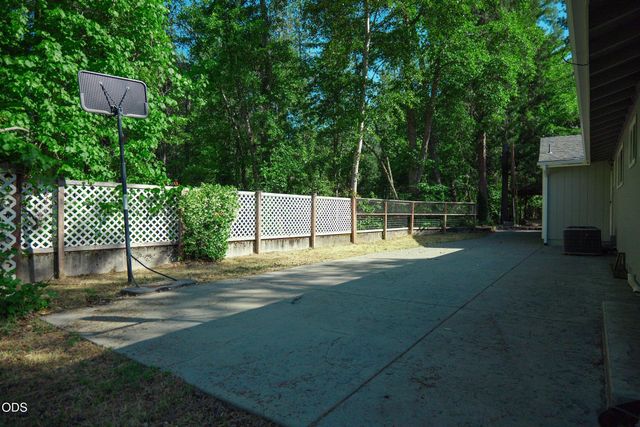 2750 Granite Hill Road, Grants Pass, OR 97526