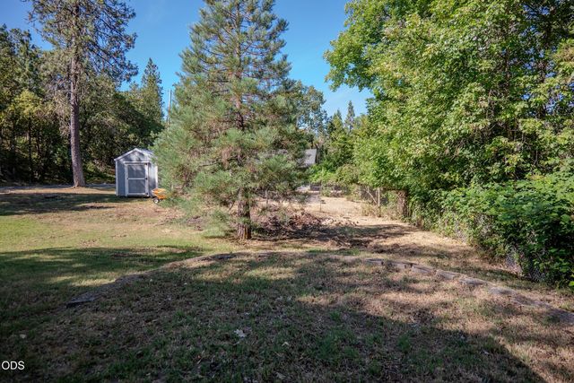 2750 Granite Hill Road, Grants Pass, OR 97526