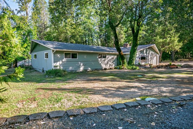2750 Granite Hill Road, Grants Pass, OR 97526