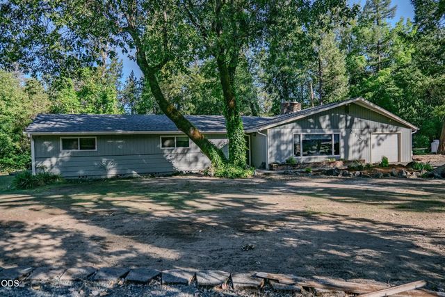 2750 Granite Hill Road, Grants Pass, OR 97526