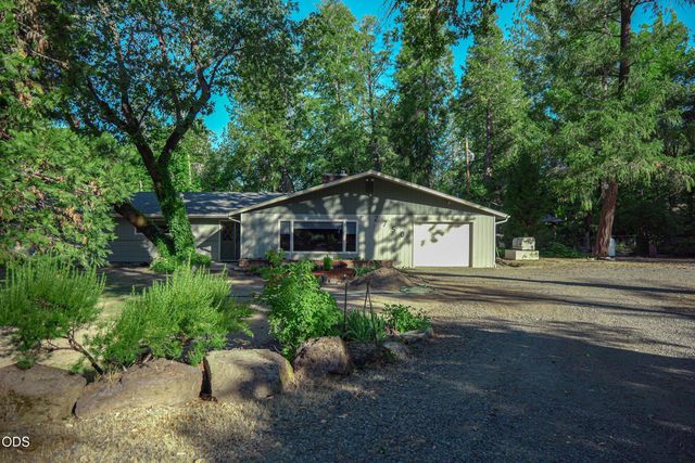 2750 Granite Hill Road, Grants Pass, OR 97526