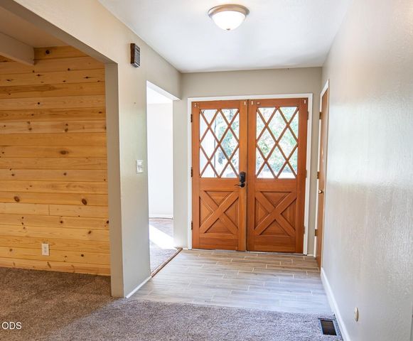 2750 Granite Hill Road, Grants Pass, OR 97526