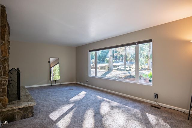 2750 Granite Hill Road, Grants Pass, OR 97526