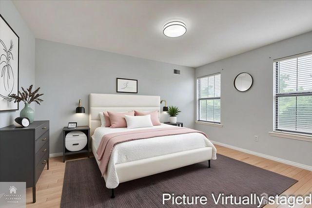 503 Woodbridge Commons Way, Iselin, NJ 08830