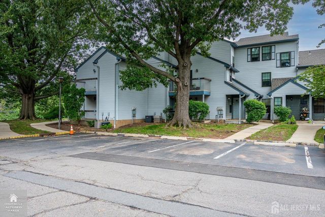 503 Woodbridge Commons Way, Iselin, NJ 08830