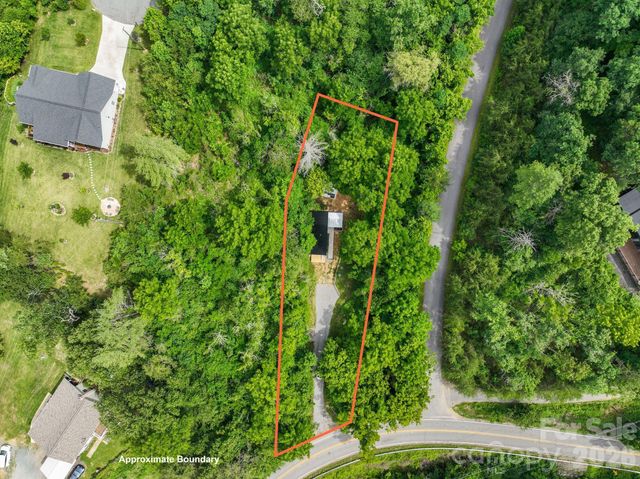 345 MONTICELLO Road, Weaverville, NC 28787
