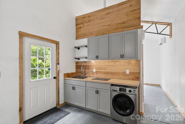345 MONTICELLO Road, Weaverville, NC 28787