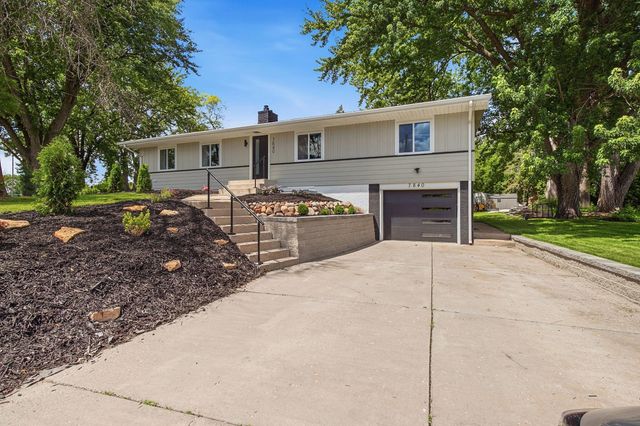 7840 Harold Avenue, Golden Valley, MN 55427