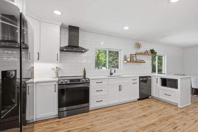 7840 Harold Avenue, Golden Valley, MN 55427