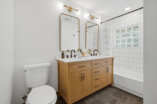 7840 Harold Avenue, Golden Valley, MN 55427