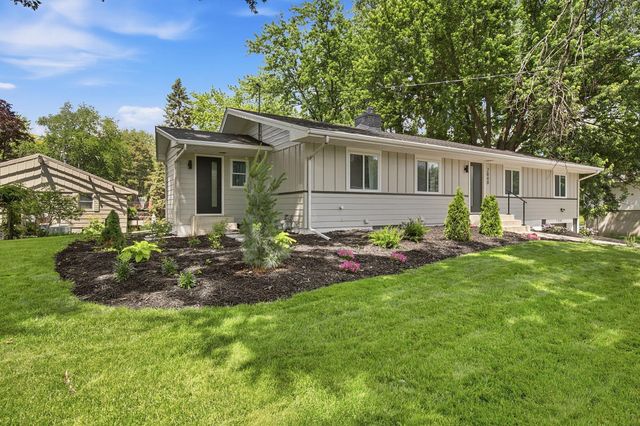 7840 Harold Avenue, Golden Valley, MN 55427