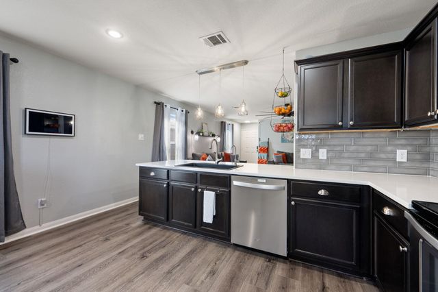 316 Continential Ave, Liberty Hill, TX 78642