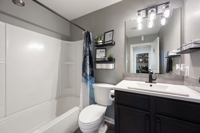 316 Continential Ave, Liberty Hill, TX 78642