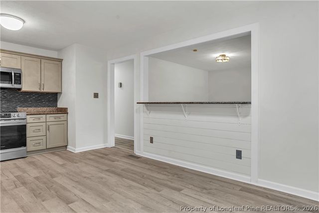 1307 Turnpike Road, Fayetteville, NC 28305
