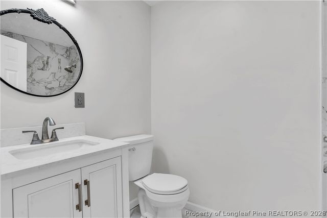 1307 Turnpike Road, Fayetteville, NC 28305