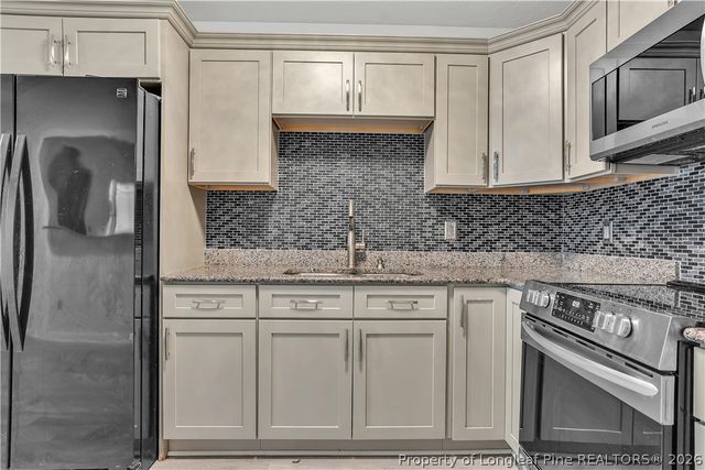 1307 Turnpike Road, Fayetteville, NC 28305