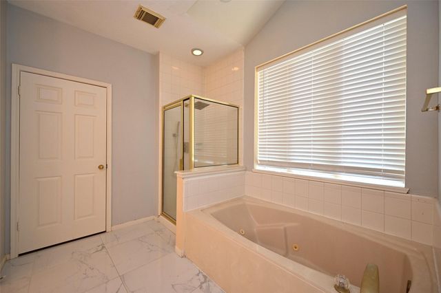 6419 Sutter Park Lane, Houston, TX 77066