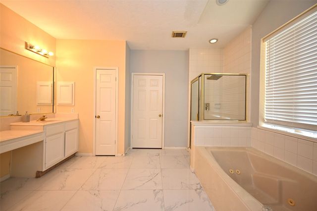 6419 Sutter Park Lane, Houston, TX 77066