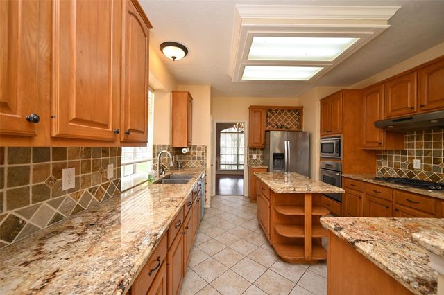 6419 Sutter Park Lane, Houston, TX 77066