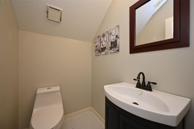 6419 Sutter Park Lane, Houston, TX 77066