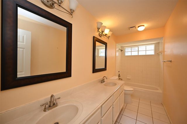 6419 Sutter Park Lane, Houston, TX 77066