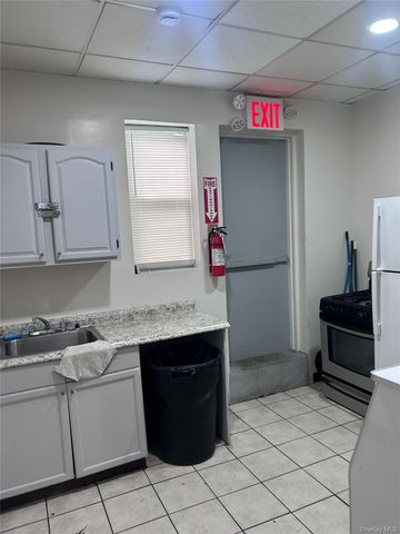 200-21 Linden Boulevard, Saint Albans, NY 11412