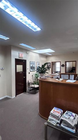 200-21 Linden Boulevard, Saint Albans, NY 11412