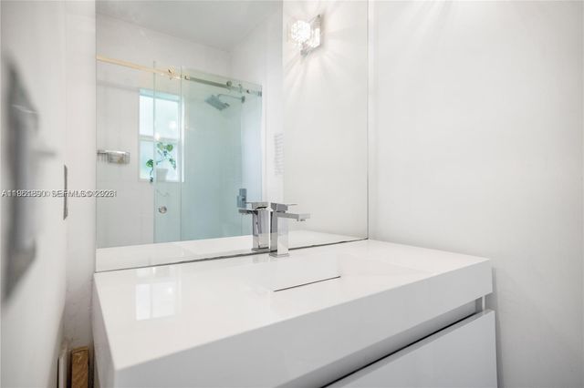 935 10th St 3, Miami Beach, FL 33139