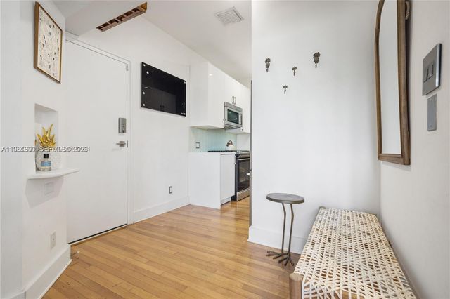 935 10th St 3, Miami Beach, FL 33139