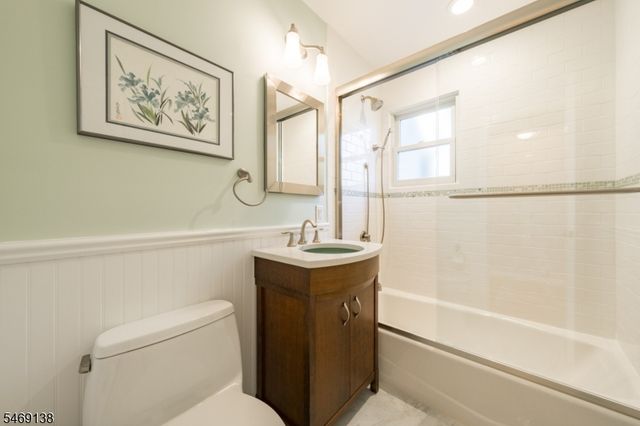 12 Eaton Ct, Summit City, NJ 07901