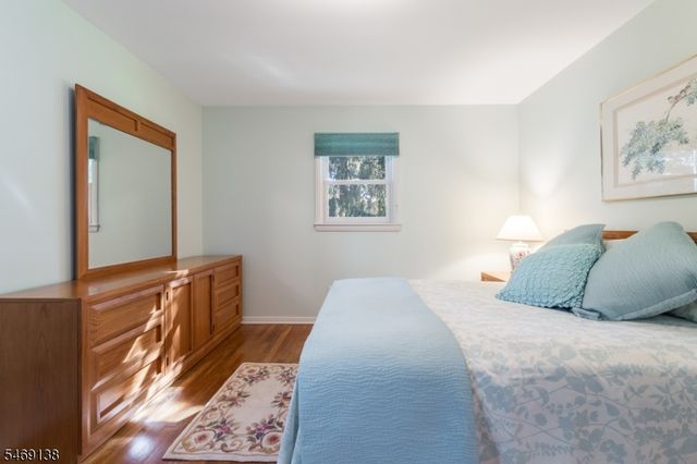 12 Eaton Ct, Summit City, NJ 07901