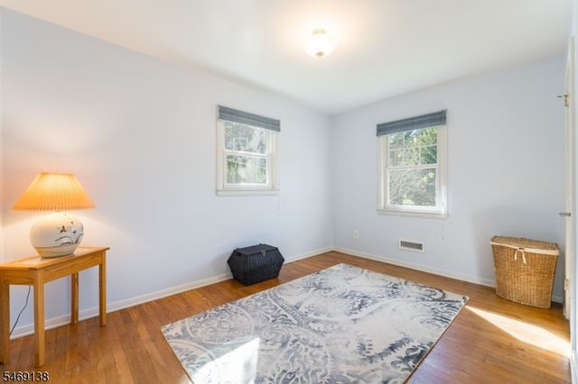 12 Eaton Ct, Summit City, NJ 07901