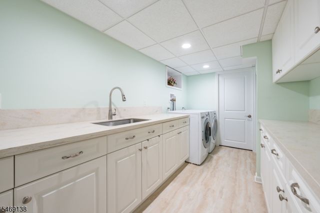12 Eaton Ct, Summit City, NJ 07901