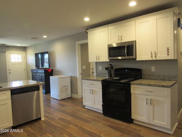 5023 S 11TH Street, Phoenix, AZ 85040