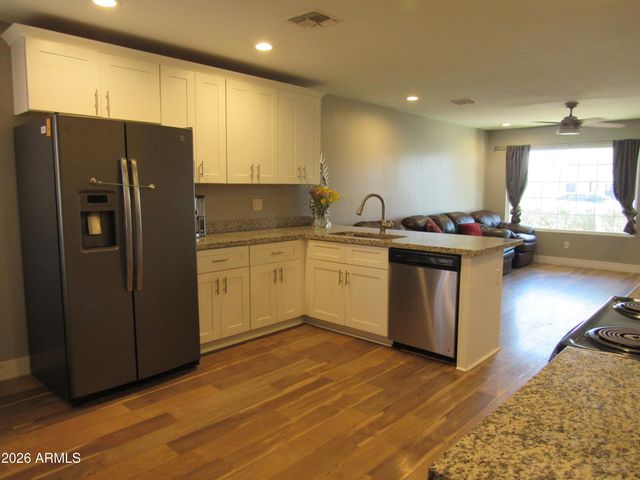 5023 S 11TH Street, Phoenix, AZ 85040