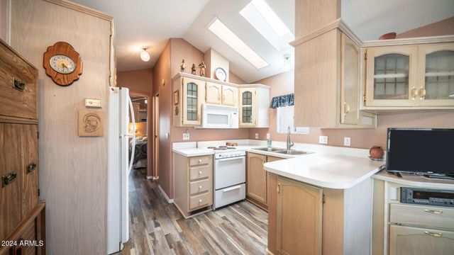 648 HAWKS EYE Drive 648, Apache Junction, AZ 85119