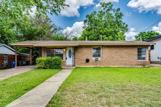 1800 Forestglade DR, Austin, TX 78745