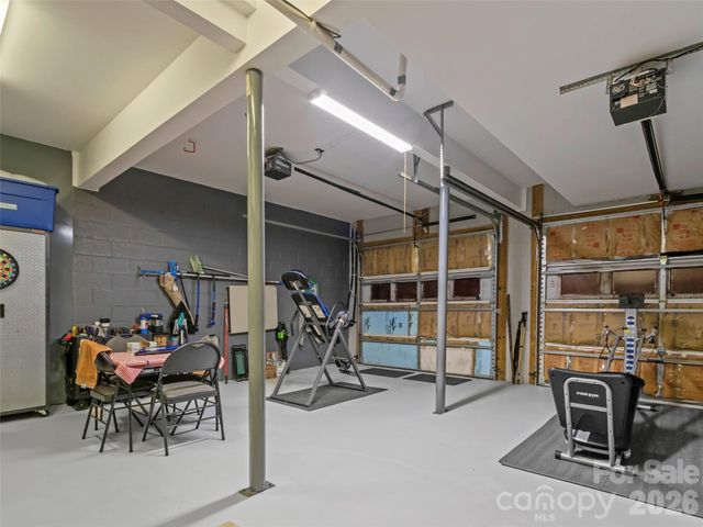 129 Apple Farm Road, Bakersville, NC 28705
