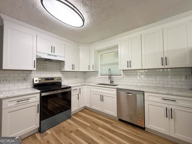 5790 Twain Drive, Ellenwood, GA 30294