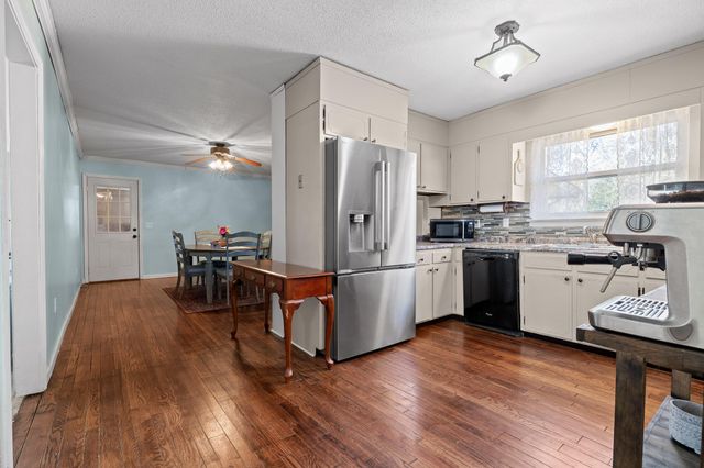 5917 Hillcrest Drive, Harrison, TN 37341