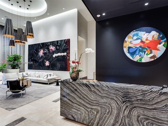 45 SW 9th St 2001, Miami, FL 33130