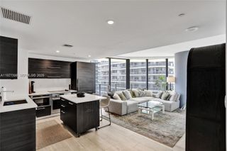 45 SW 9th St 2001, Miami, FL 33130