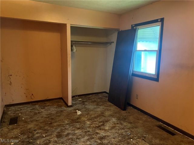 880 Jason Avenue, Akron, OH 44314