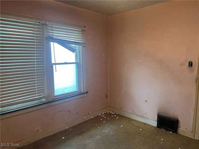 880 Jason Avenue, Akron, OH 44314