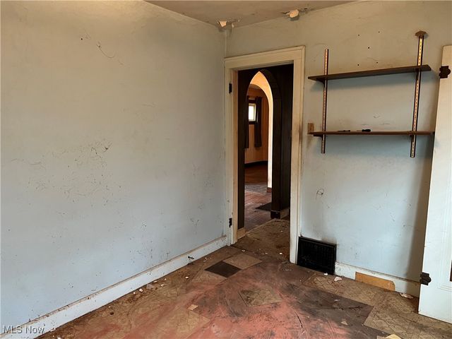 880 Jason Avenue, Akron, OH 44314