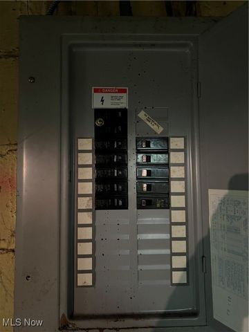 880 Jason Avenue, Akron, OH 44314