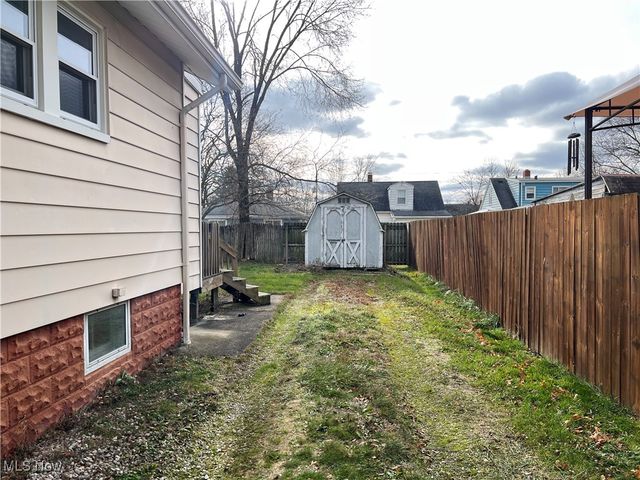 880 Jason Avenue, Akron, OH 44314