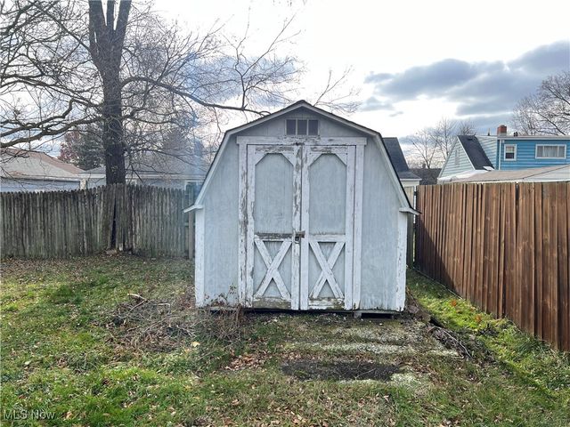 880 Jason Avenue, Akron, OH 44314